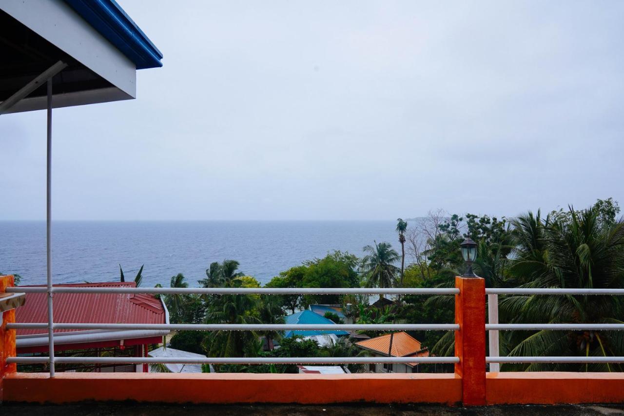 C Star Travellers Inn Oslob Buitenkant foto